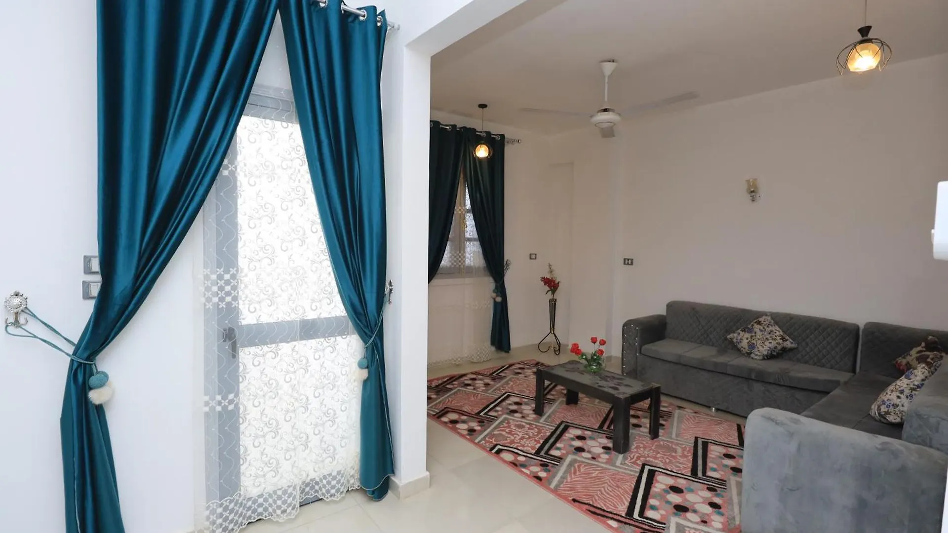 Redhouse Apartment Luxor