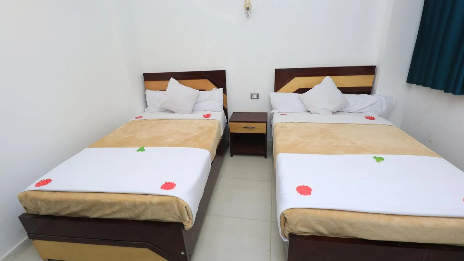 Redhouse Apartment Luxor